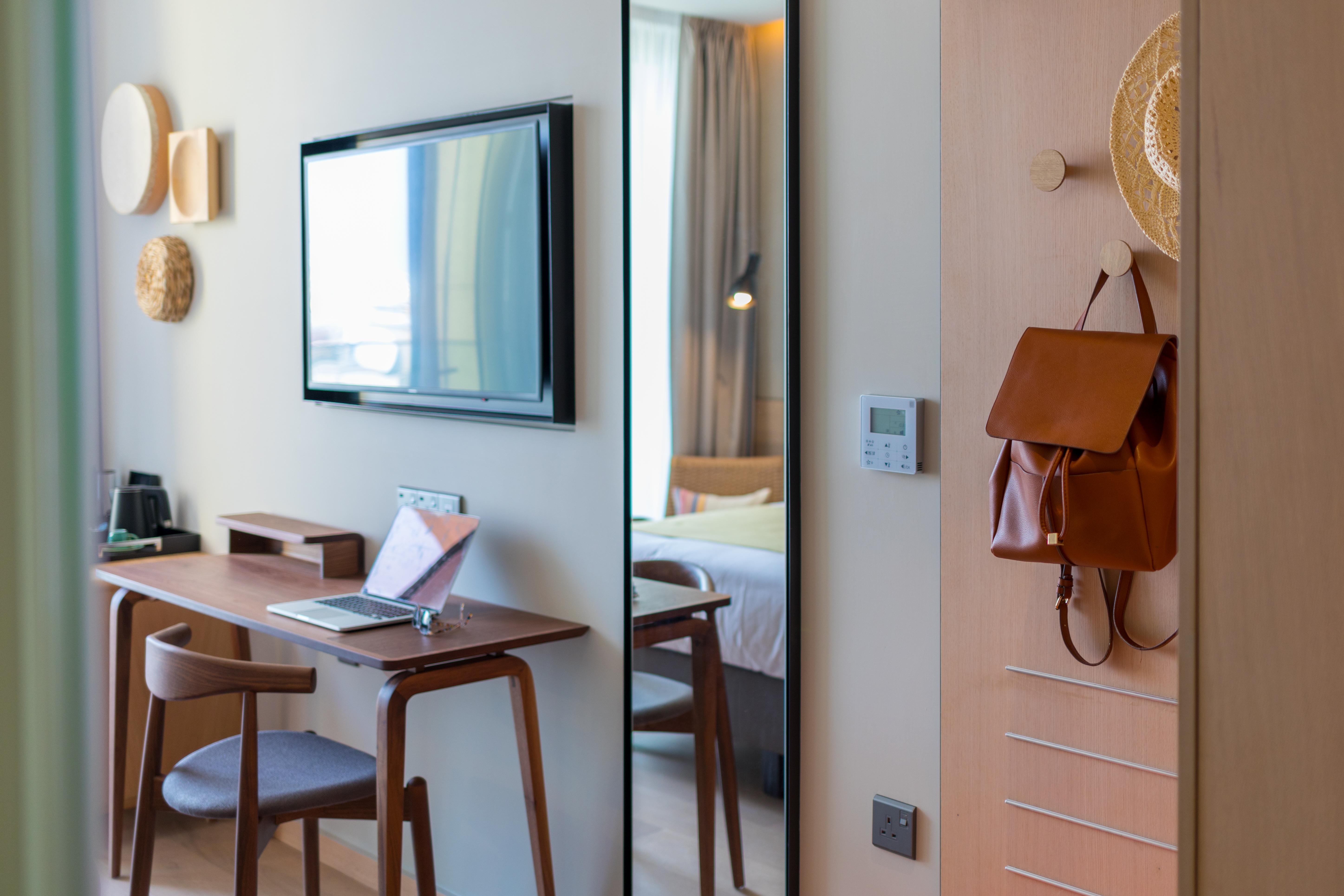 Hotel Indigo Larnaca By Ihg-Adults Only Exterior foto